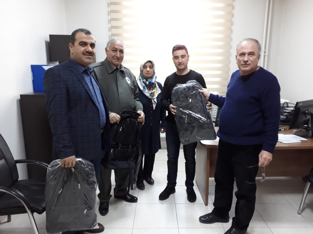 Malatya Şube Yönetimi Çalışanlarını Ziyaret Edip Hediyelerini Sundu