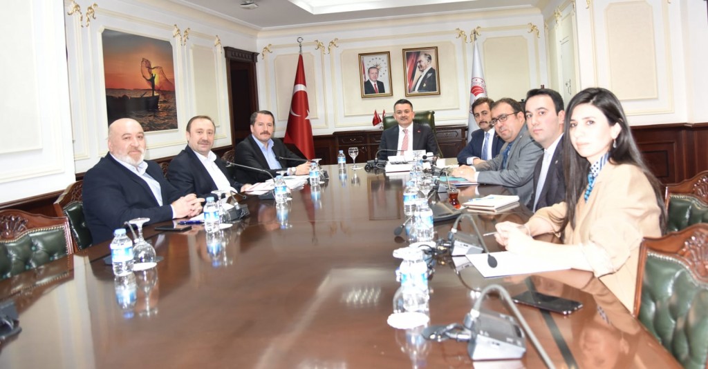 TALEP VE SORUNLAR BAKAN PAKDEMİRLİ’YE İLETİLDİ