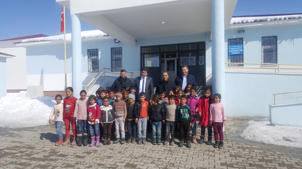 Van Şube Başkanlığı’ndan Örnek Yardım Kampanyası ‘Bir Mont Bir Bot’