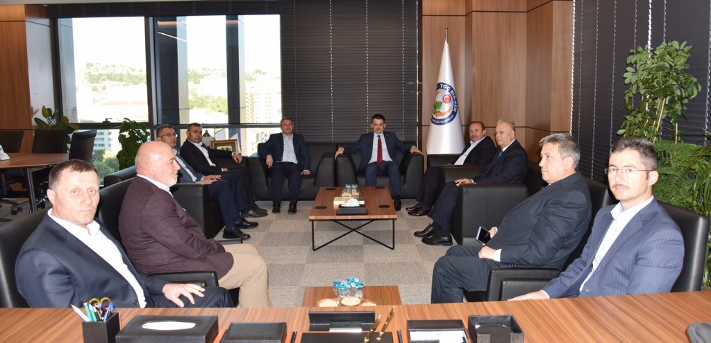 BAKAN PAKDEMİRLİ’DEN TOÇ BİR-SEN’E ZİYARET