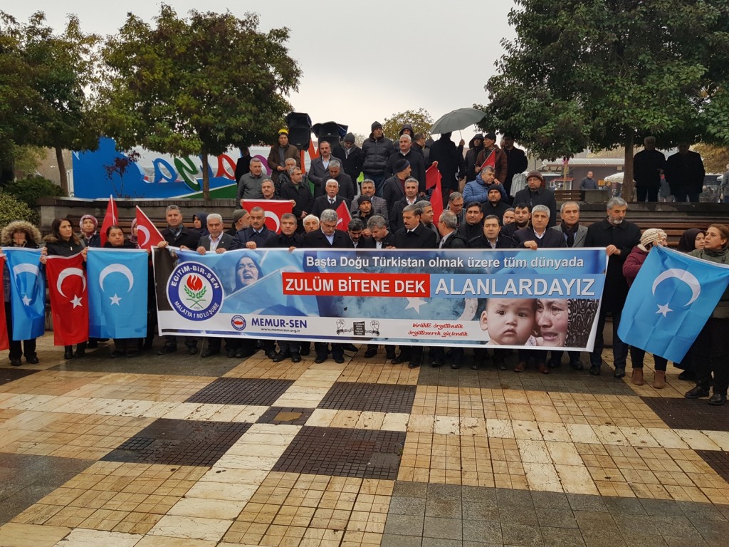 Malatya Memur-Sen İl Temsilciliği Dünya İnsan Hakları Gününde Zulümleri Protesto Etti