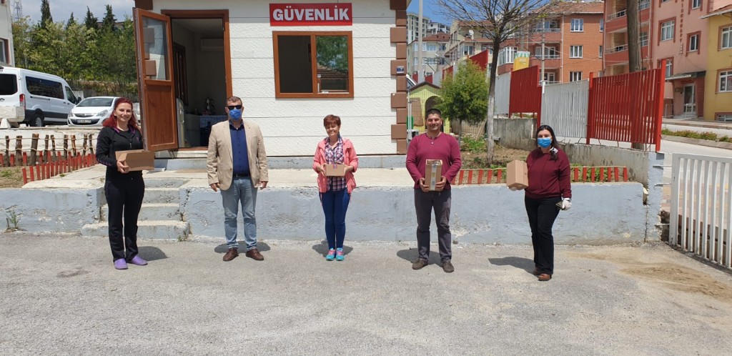 Edirne Şube, Dünya Yetimler Günü'nde Çocukları Unutmadı