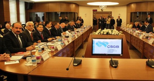 Fazla Çalışma Düzenlemesi Resmi Gazetede Yayımlandı