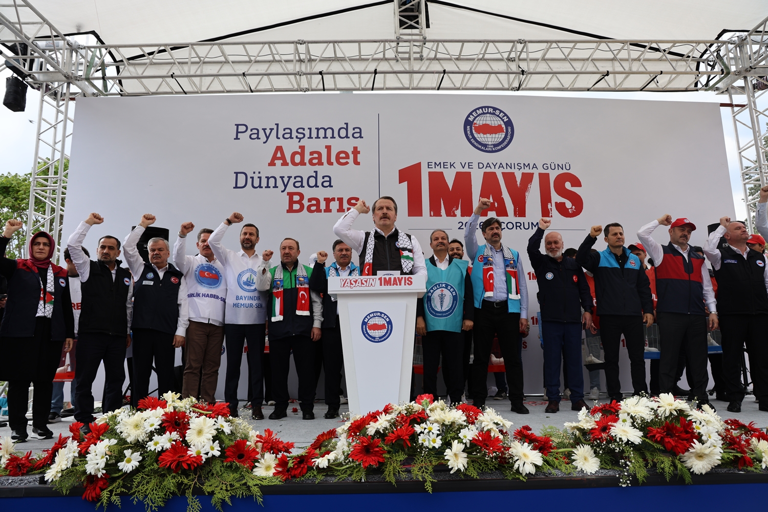 Çorum'da 1 Mayıs Coşkusu: “Paylaşımda Adalet, Dünyada Barış”